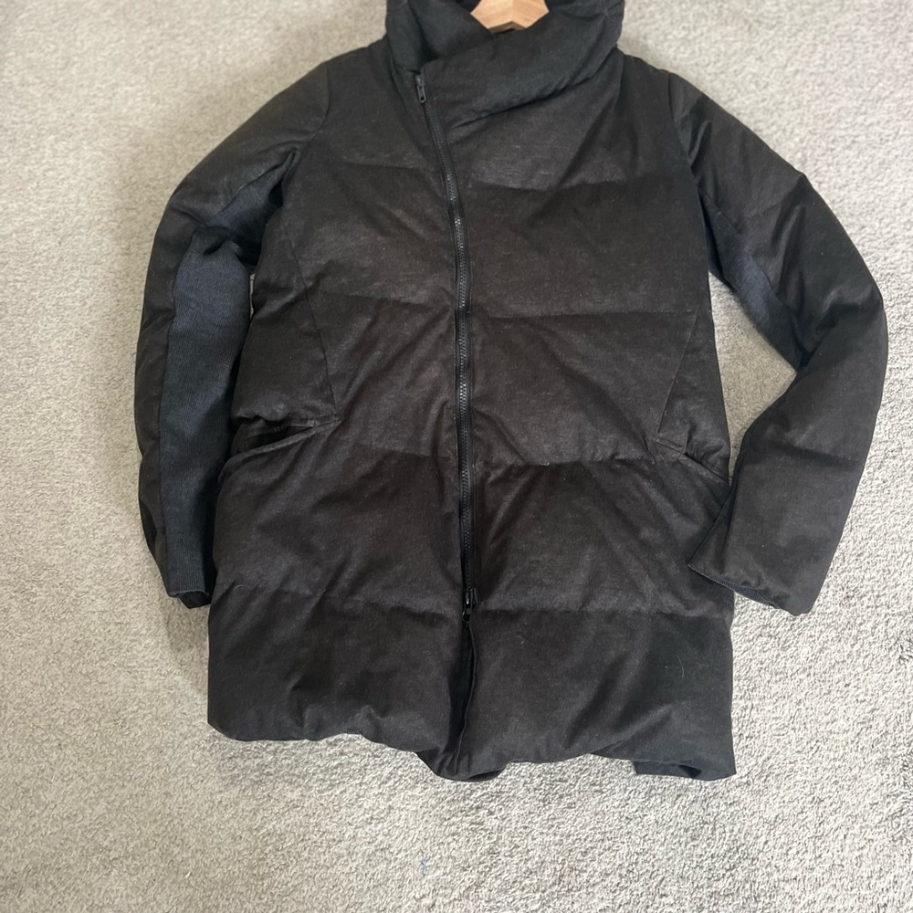 JNBY Jacket Women’s L Duck Down Handcrafted Jacket with High Collar & Modern Zip